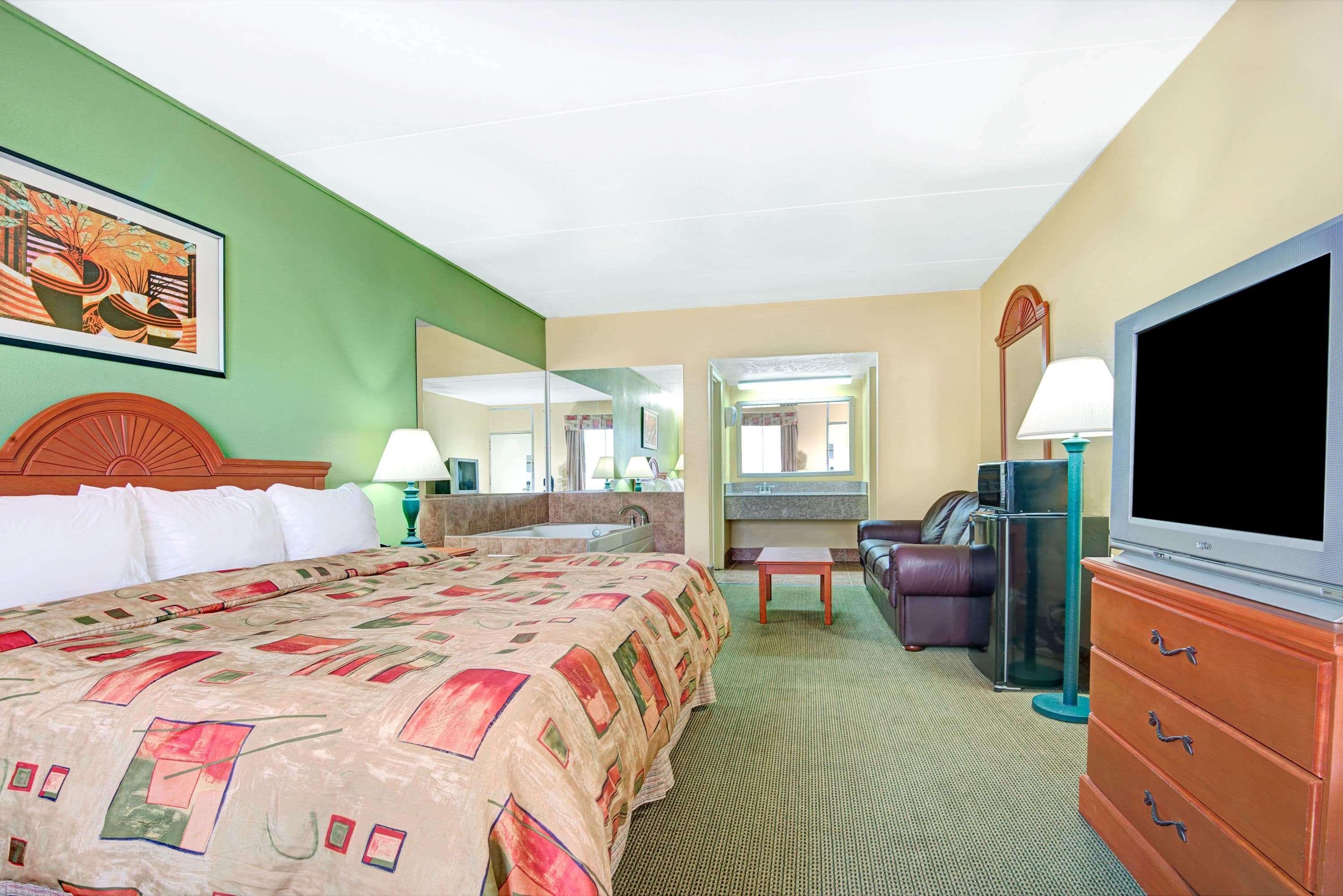 Super 8 By Wyndham Nashville Near Downtown / I-40 Eksteriør billede