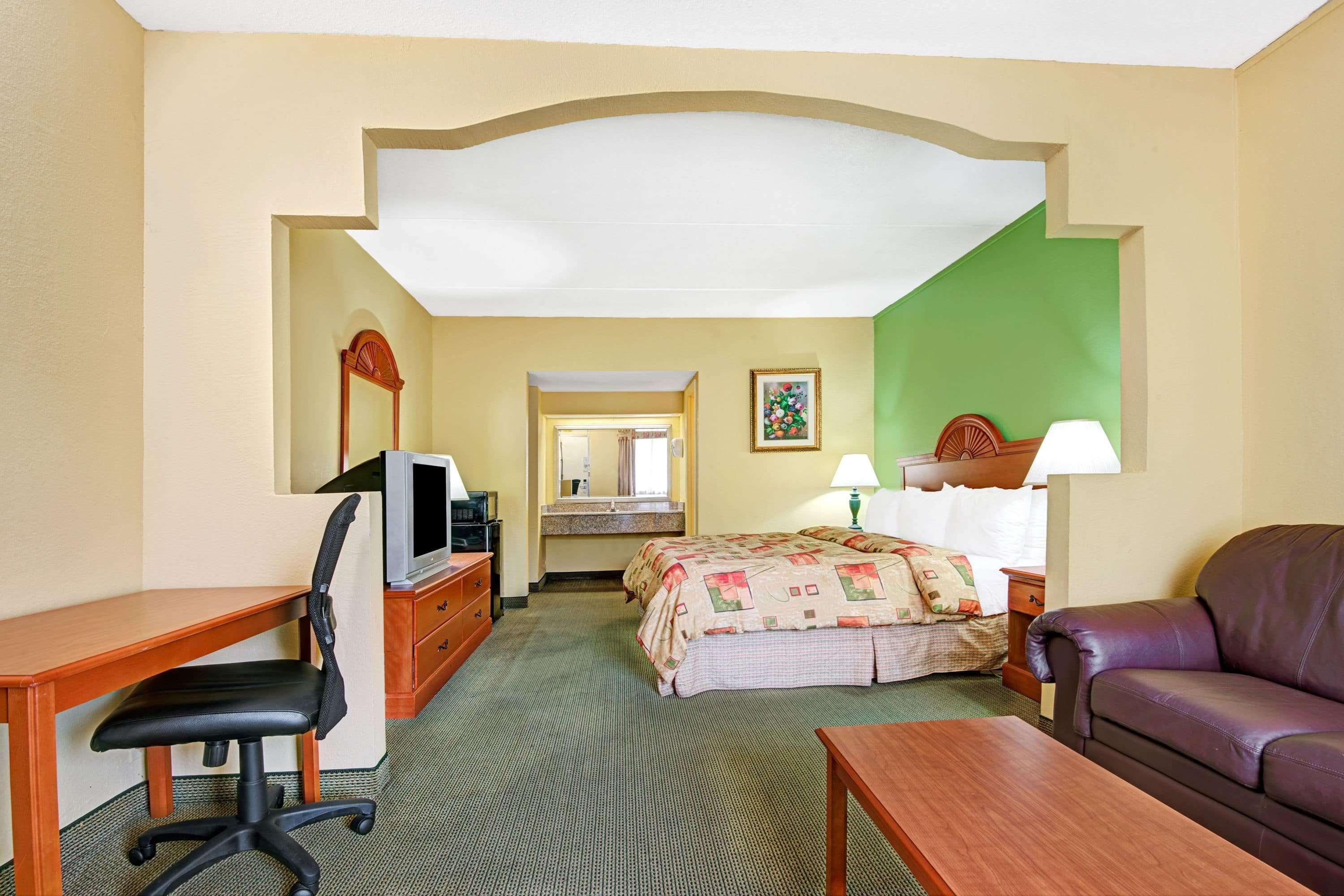 Super 8 By Wyndham Nashville Near Downtown / I-40 Eksteriør billede